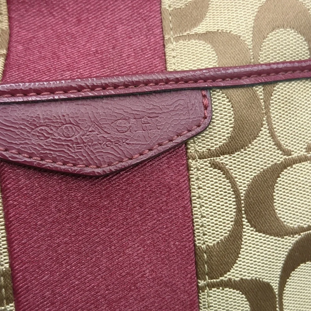 Coach Signature Canvas Tote